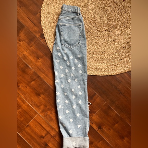 Distressed jeans - Picture 3 of 3